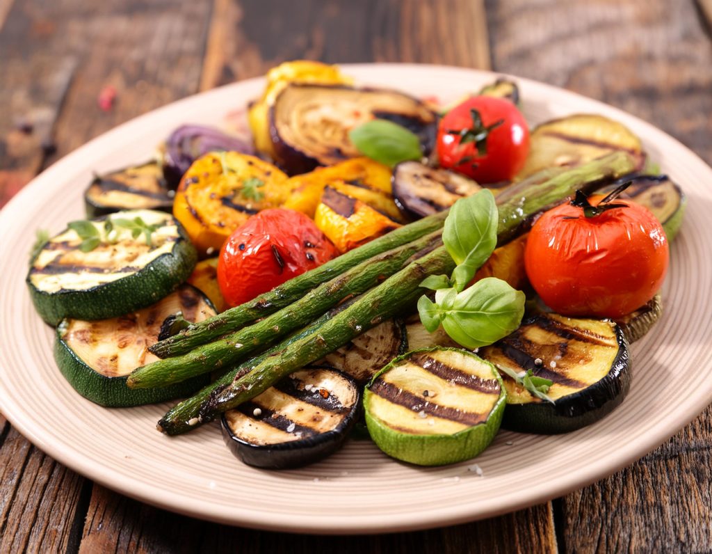 Representación plato de parrillada de verduras